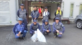 画像：多摩川清掃大会の参加風景